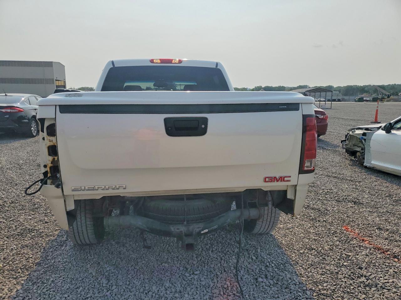 2011 Gmc Sierra K1500 Denali White vin: 3GTP2XE2XBG223835