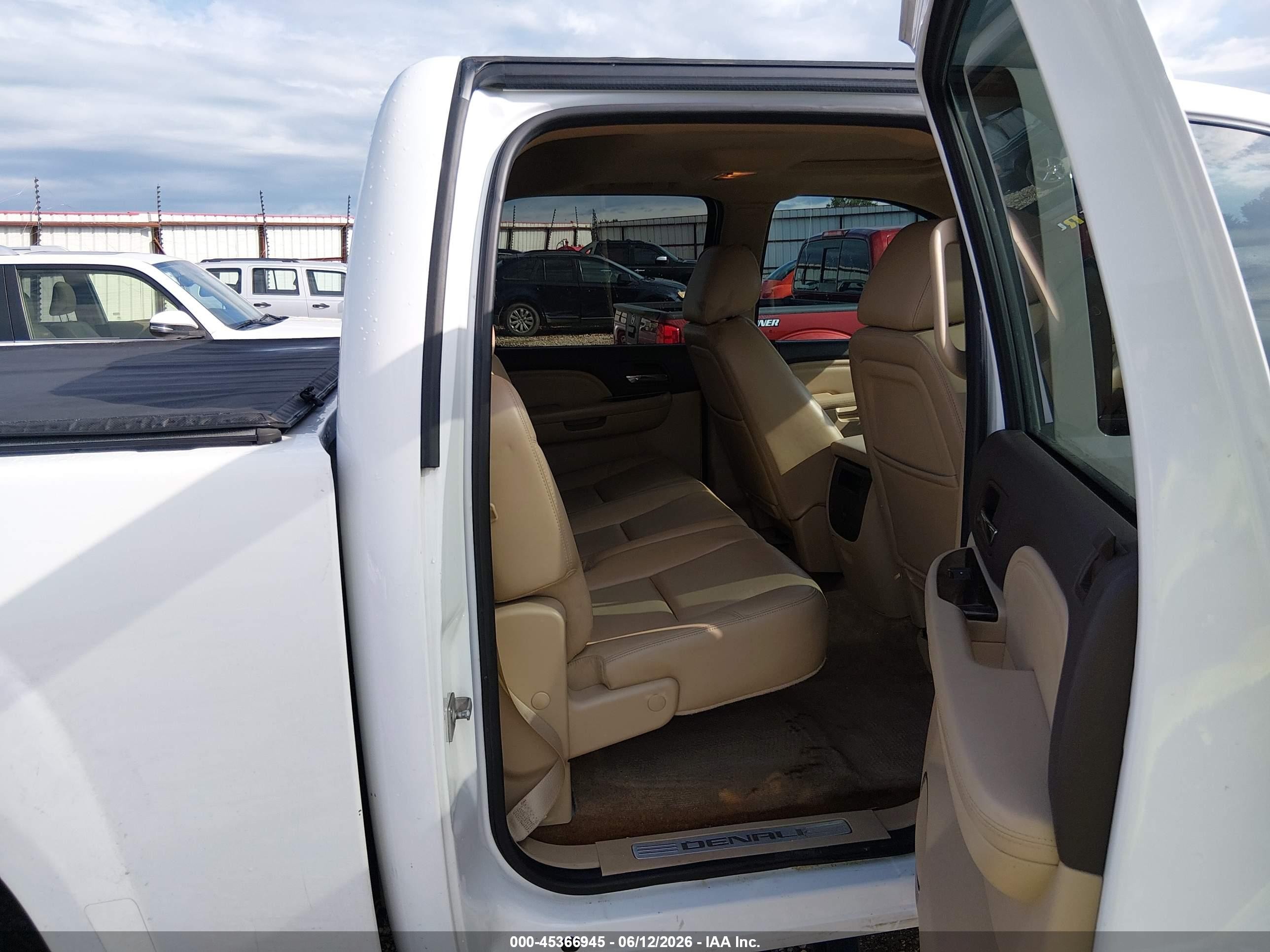 2011 Gmc Sierra 1500 Denali White vin: 3GTP2XE2XBG366817