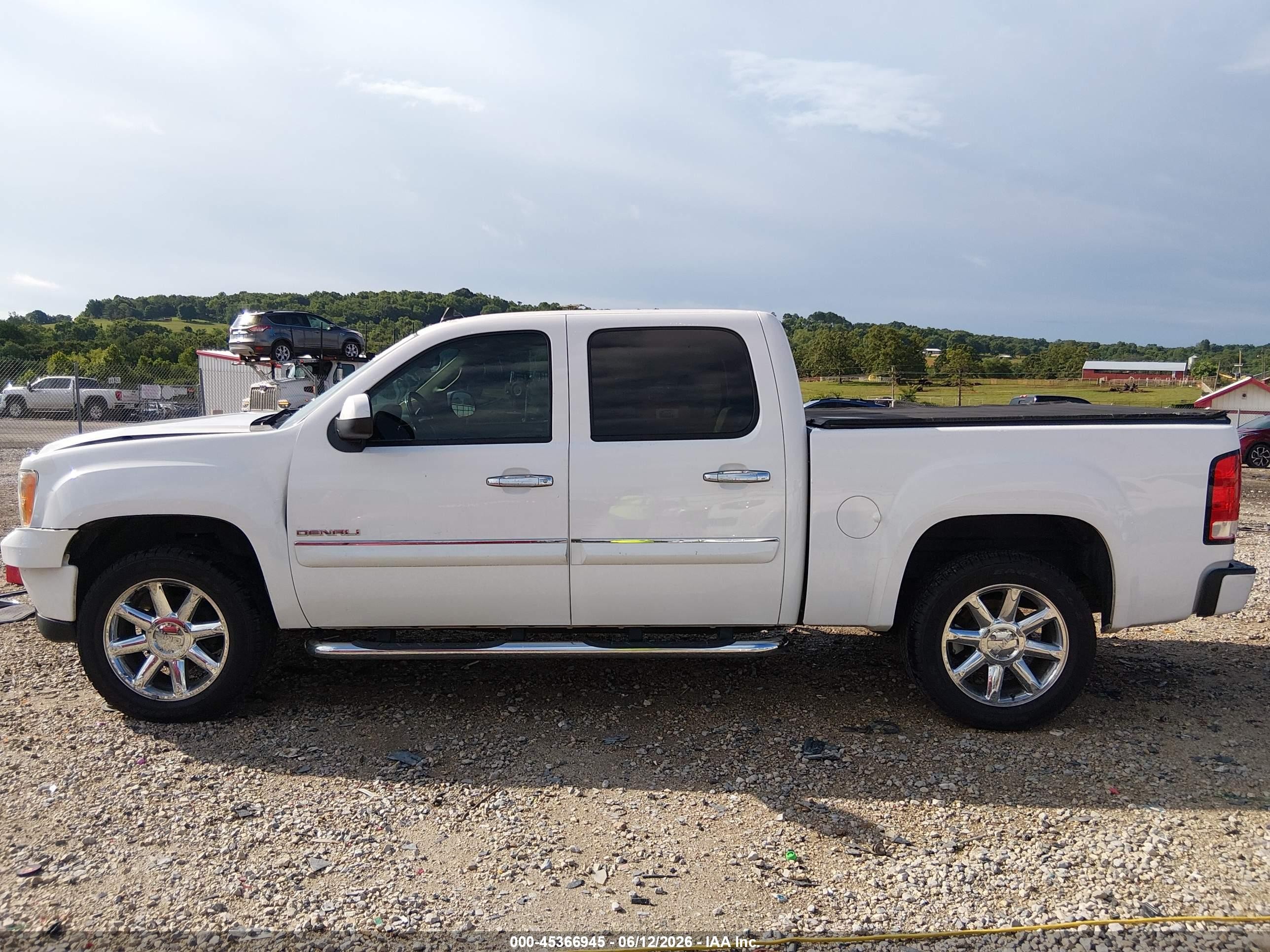 2011 Gmc Sierra 1500 Denali White vin: 3GTP2XE2XBG366817
