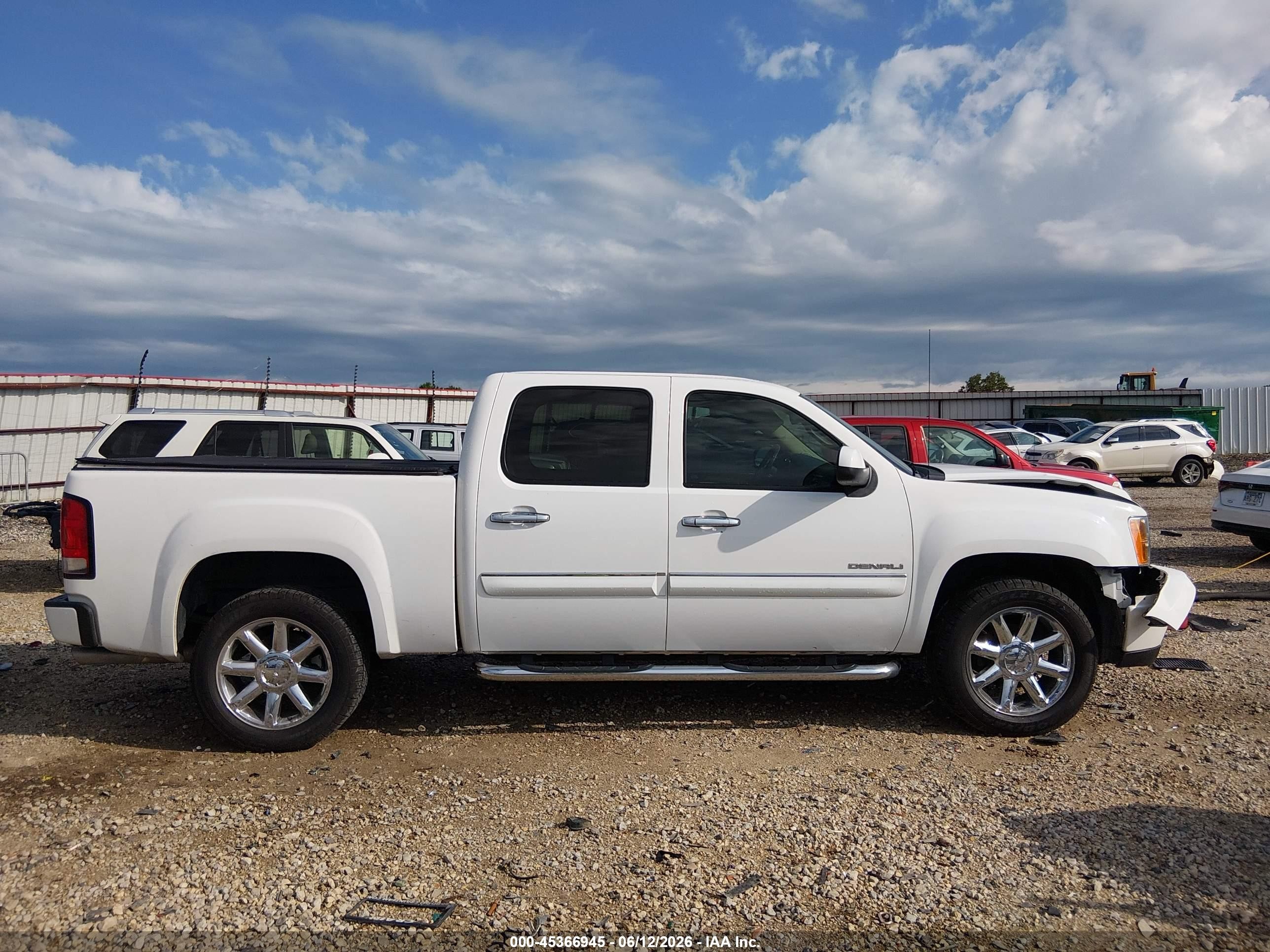 2011 Gmc Sierra 1500 Denali White vin: 3GTP2XE2XBG366817