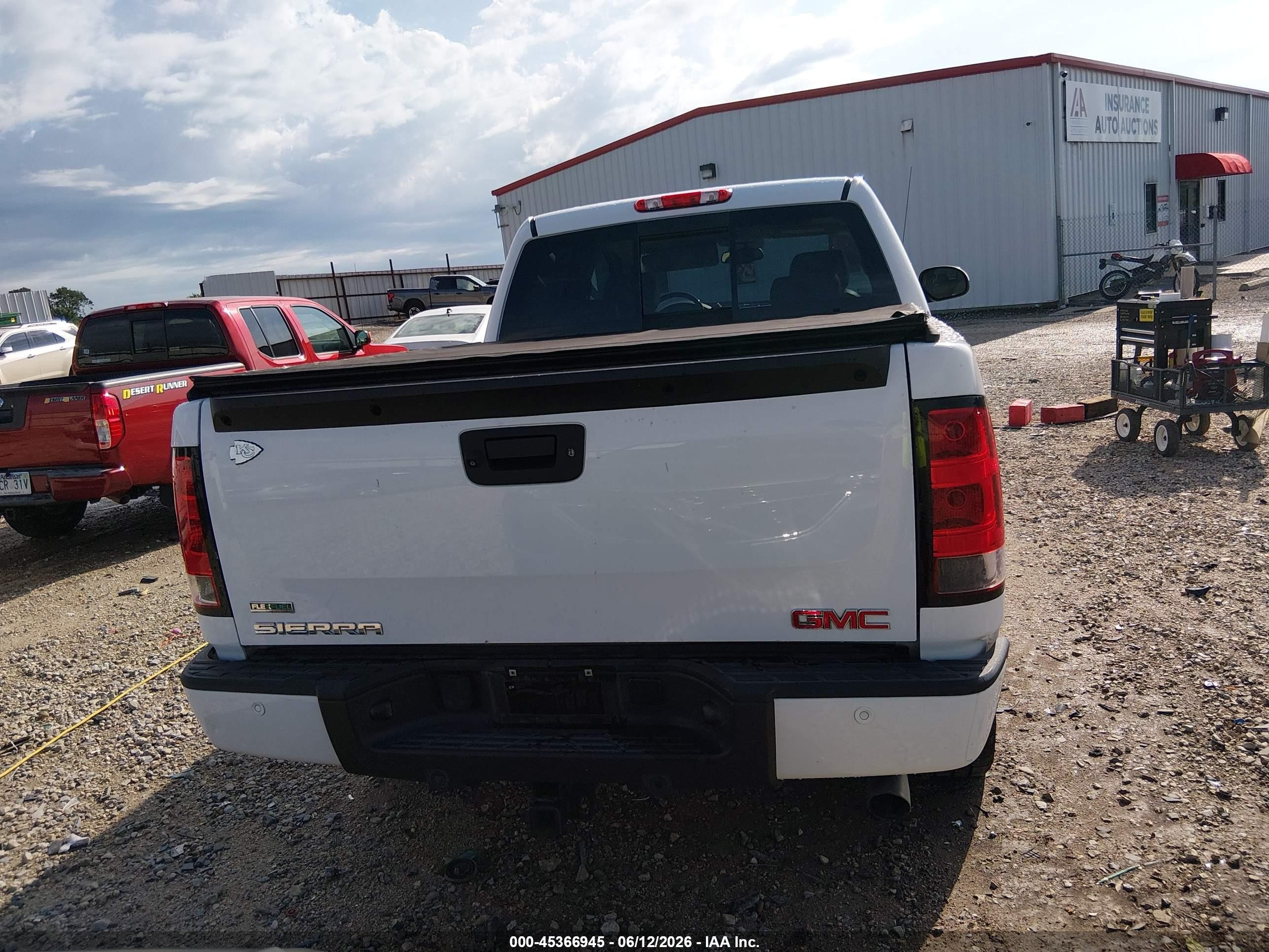 2011 Gmc Sierra 1500 Denali White vin: 3GTP2XE2XBG366817