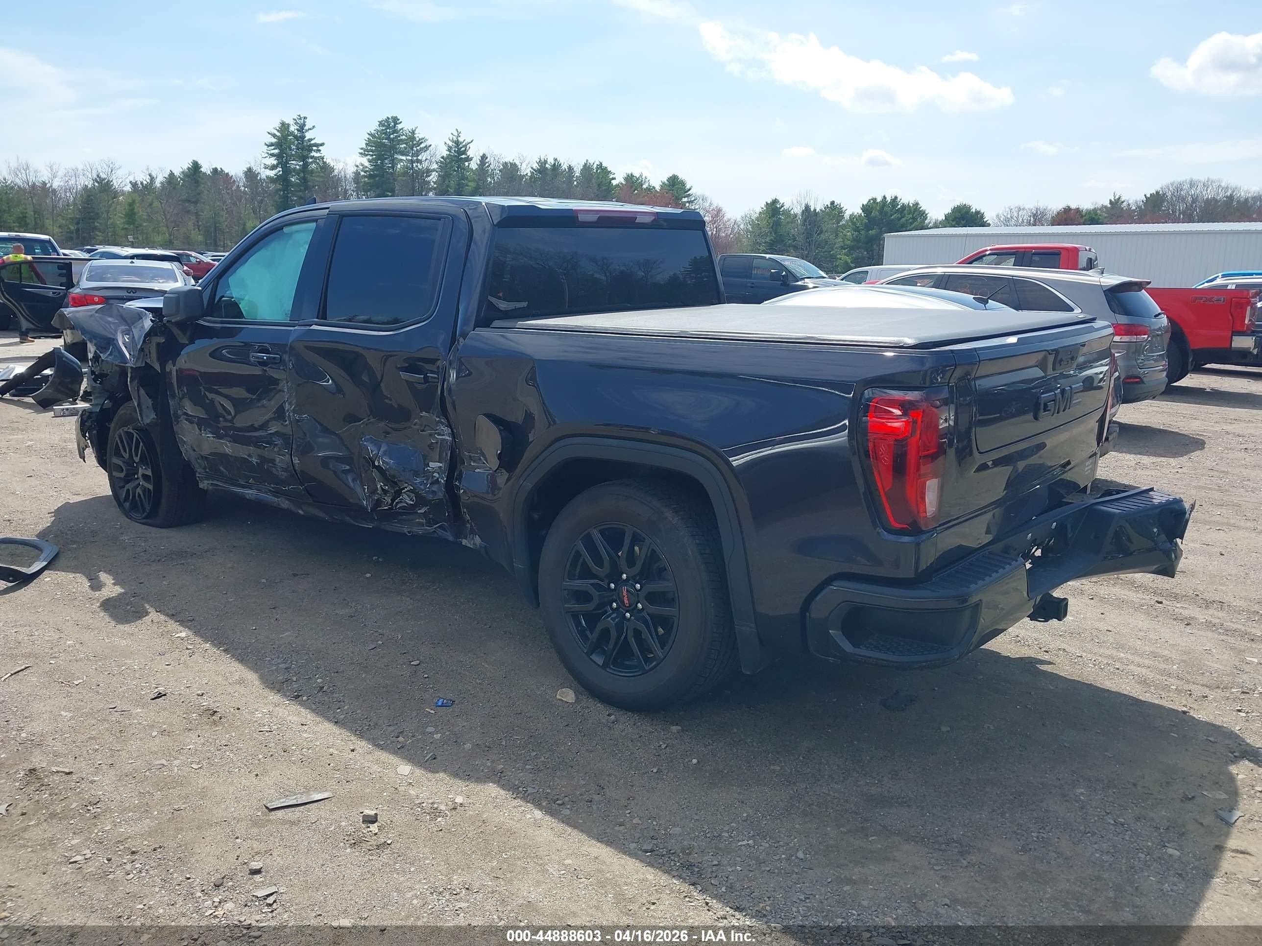 2024 Gmc Sierra 1500 4wd  Short Box Elevation With 3vl Черный vin: 3GTPUJEK2RG381961