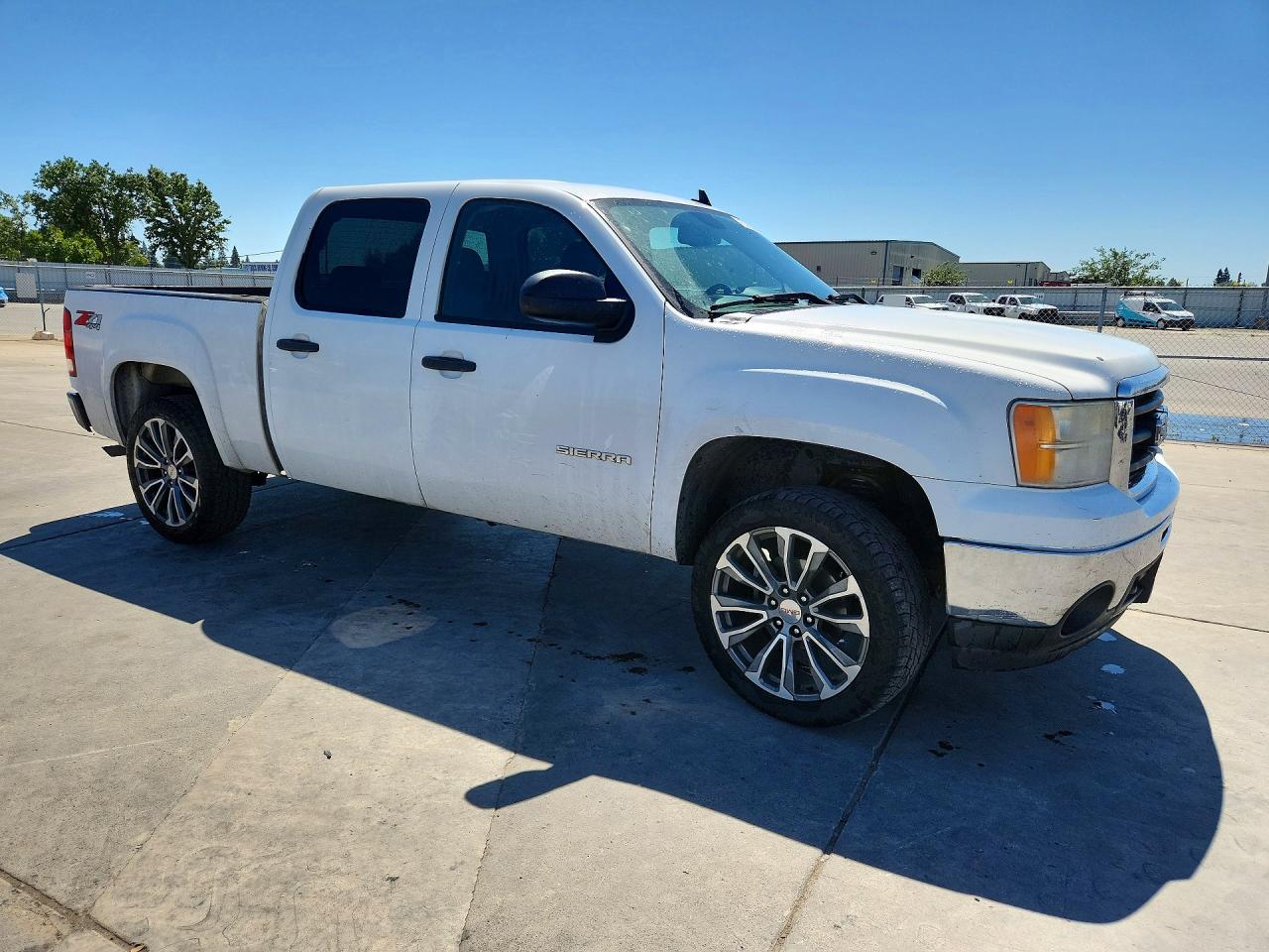 2010 Gmc Sierra K1500 Sle White vin: 3GTRKVE35AG265219