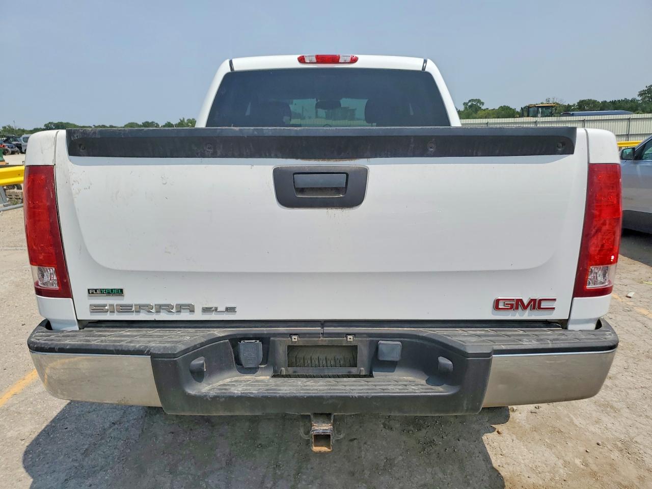 2010 Gmc Sierra K1500 Sle White vin: 3GTRKVE36AG116396