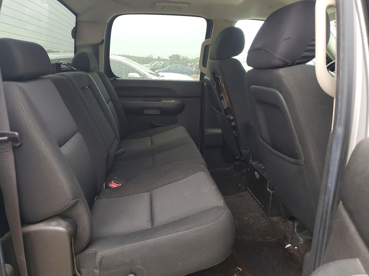2010 Gmc Uk Silver vin: 3GTRKVE39AG231090