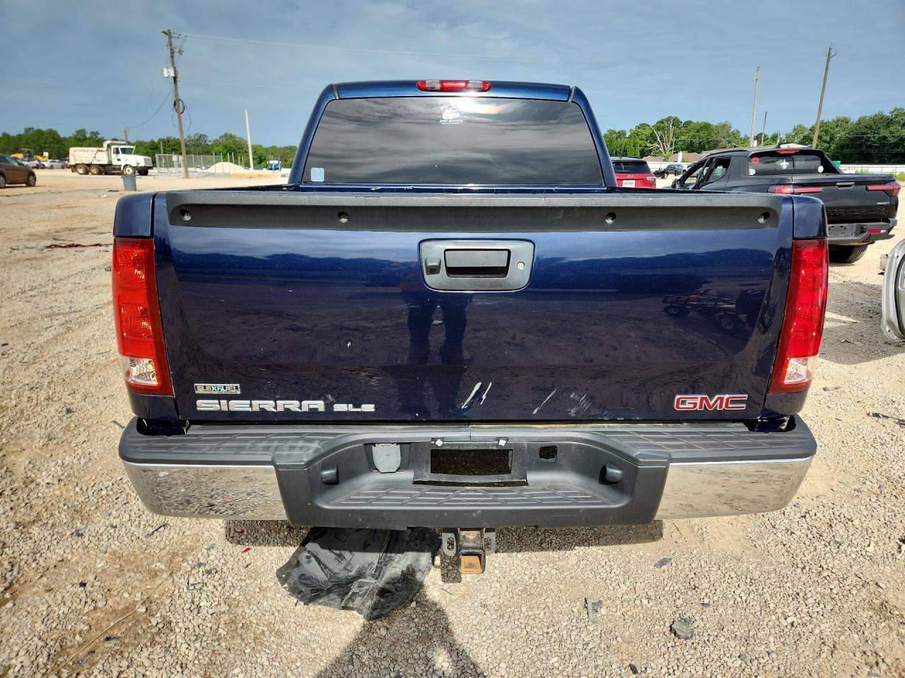 2010 Gmc Sierra K1500 Sle Синий vin: 3GTRKVE3XAG256046 Damage: Tailgate, Dent(S) W/ Paint Dmg, 1 To 2 Inches