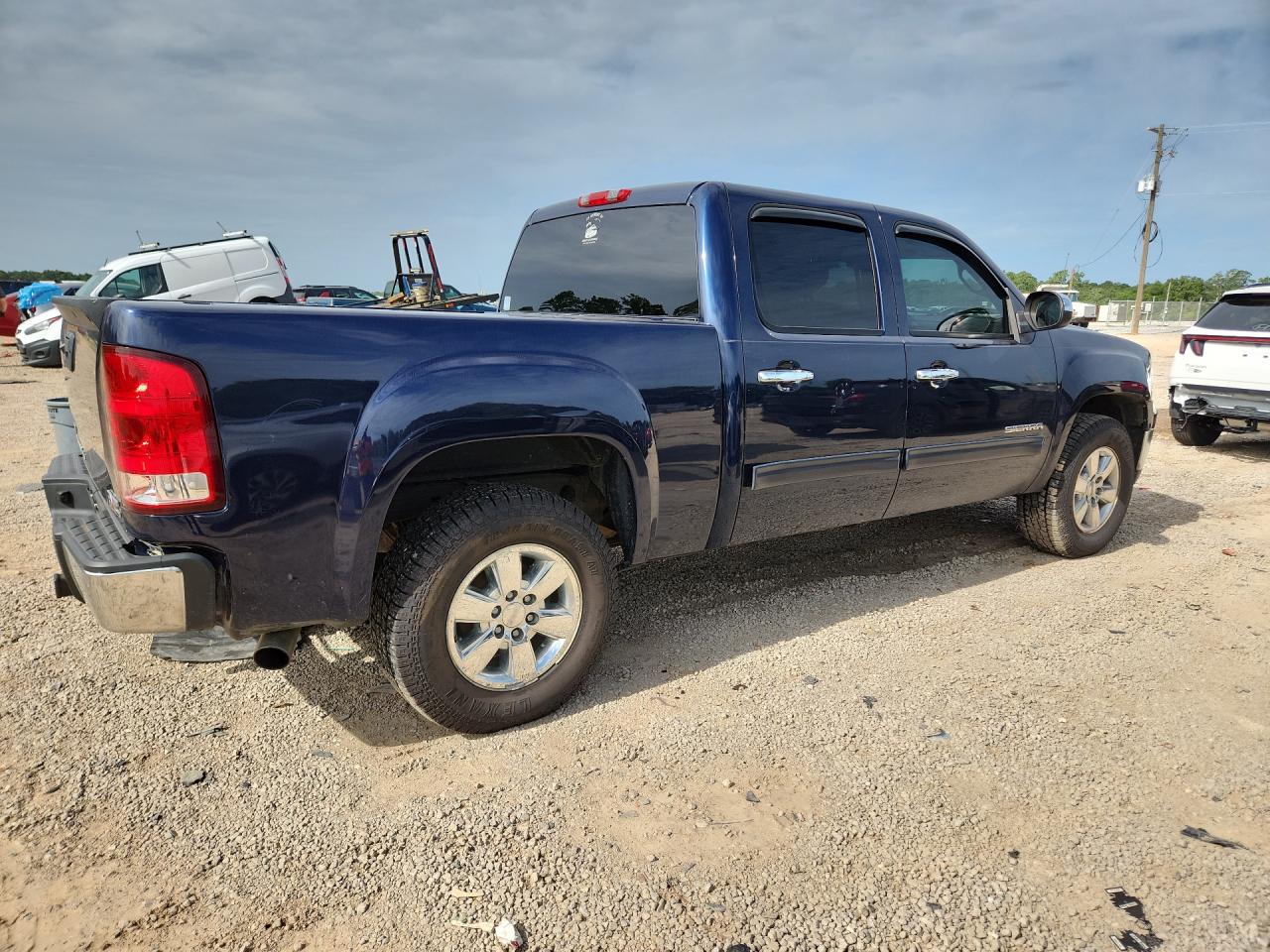 2010 Gmc Sierra K1500 Sle Синий vin: 3GTRKVE3XAG256046 Damage: Right Bed Side, Dent(S) W/ Paint Dmg, 1/2 To 1 Inch
