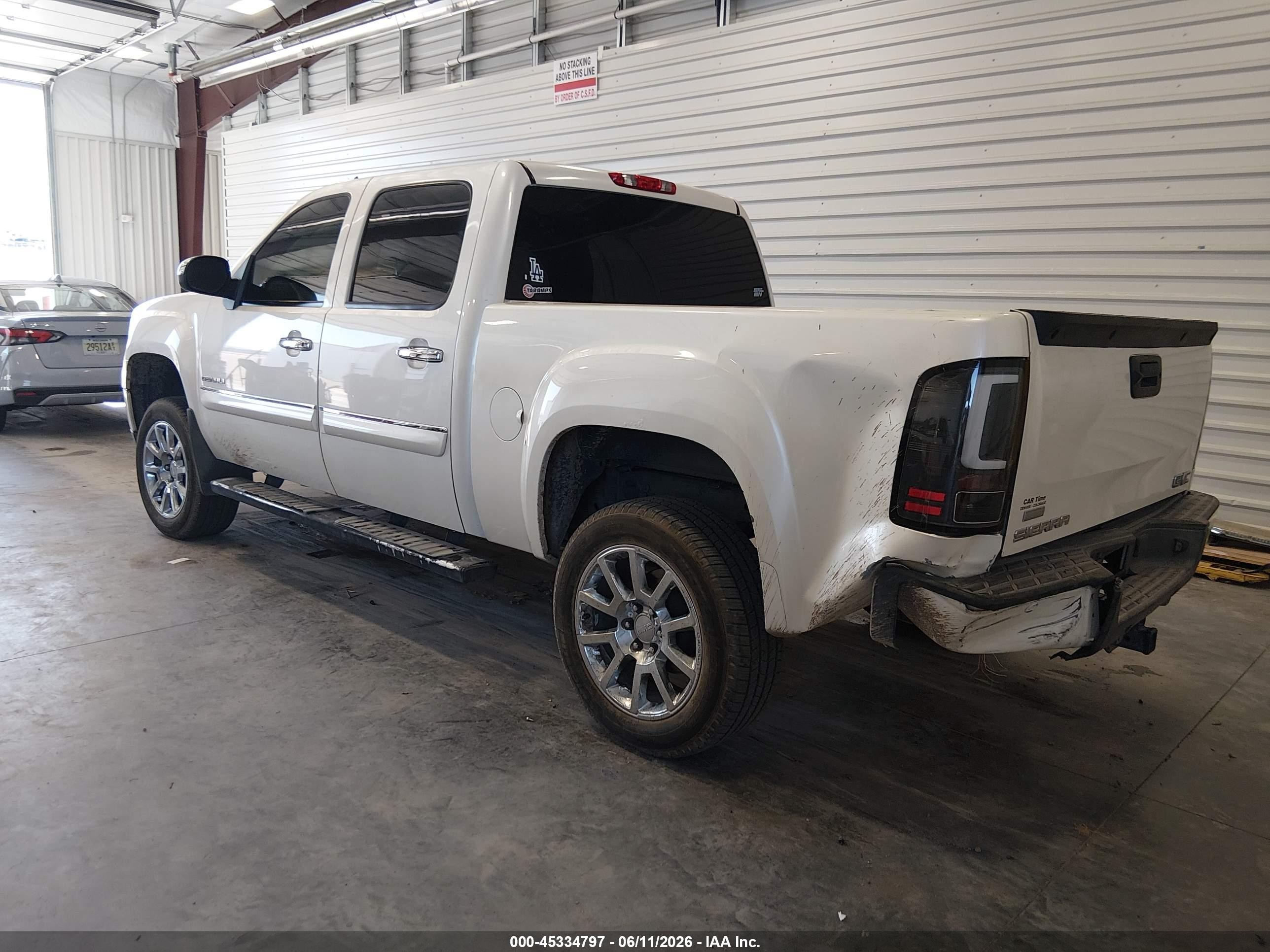 2010 Gmc Sierra 1500 Denali Белый vin: 3GTRKXE26AG180988