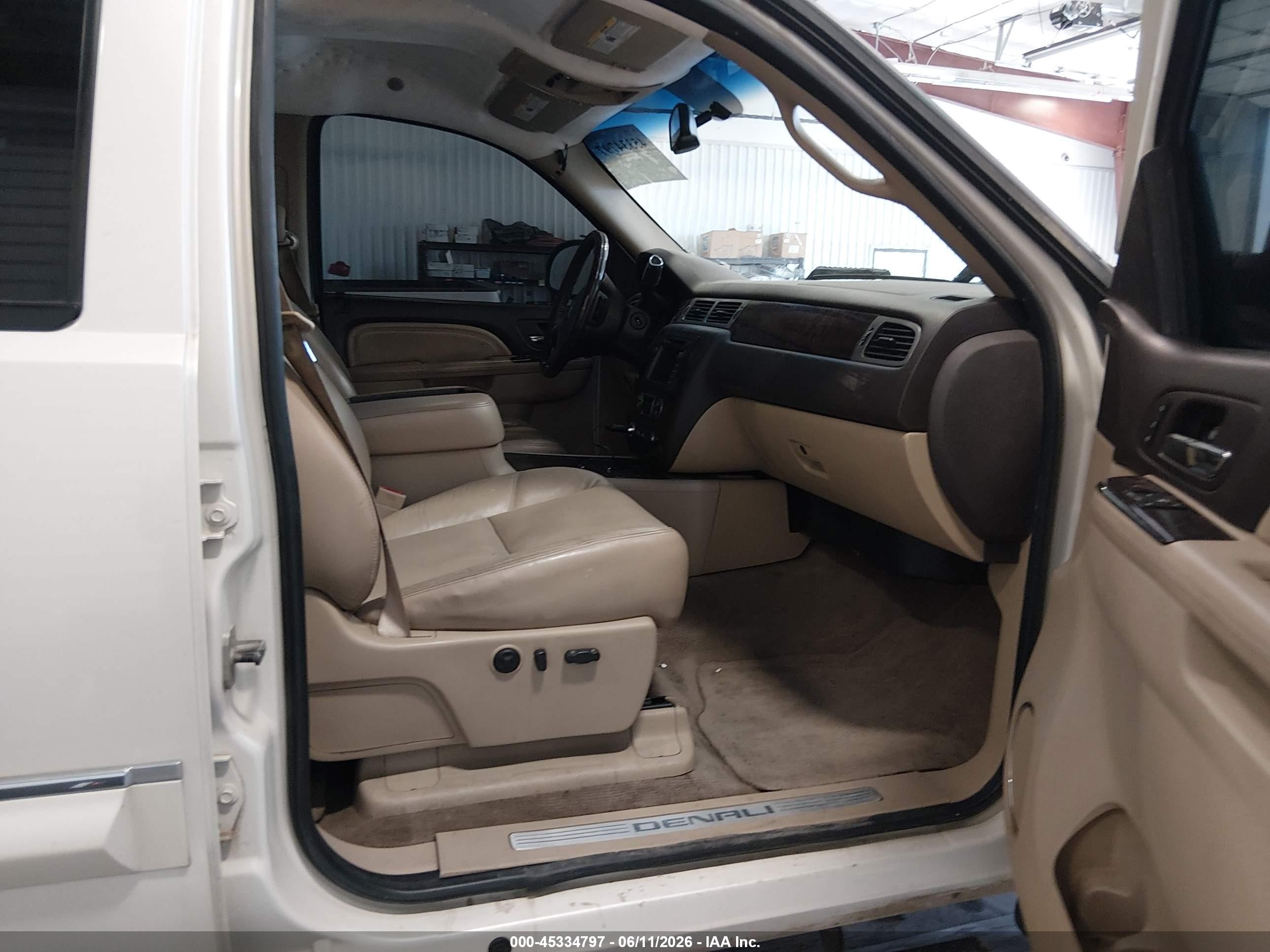2010 Gmc Sierra 1500 Denali Белый vin: 3GTRKXE26AG180988