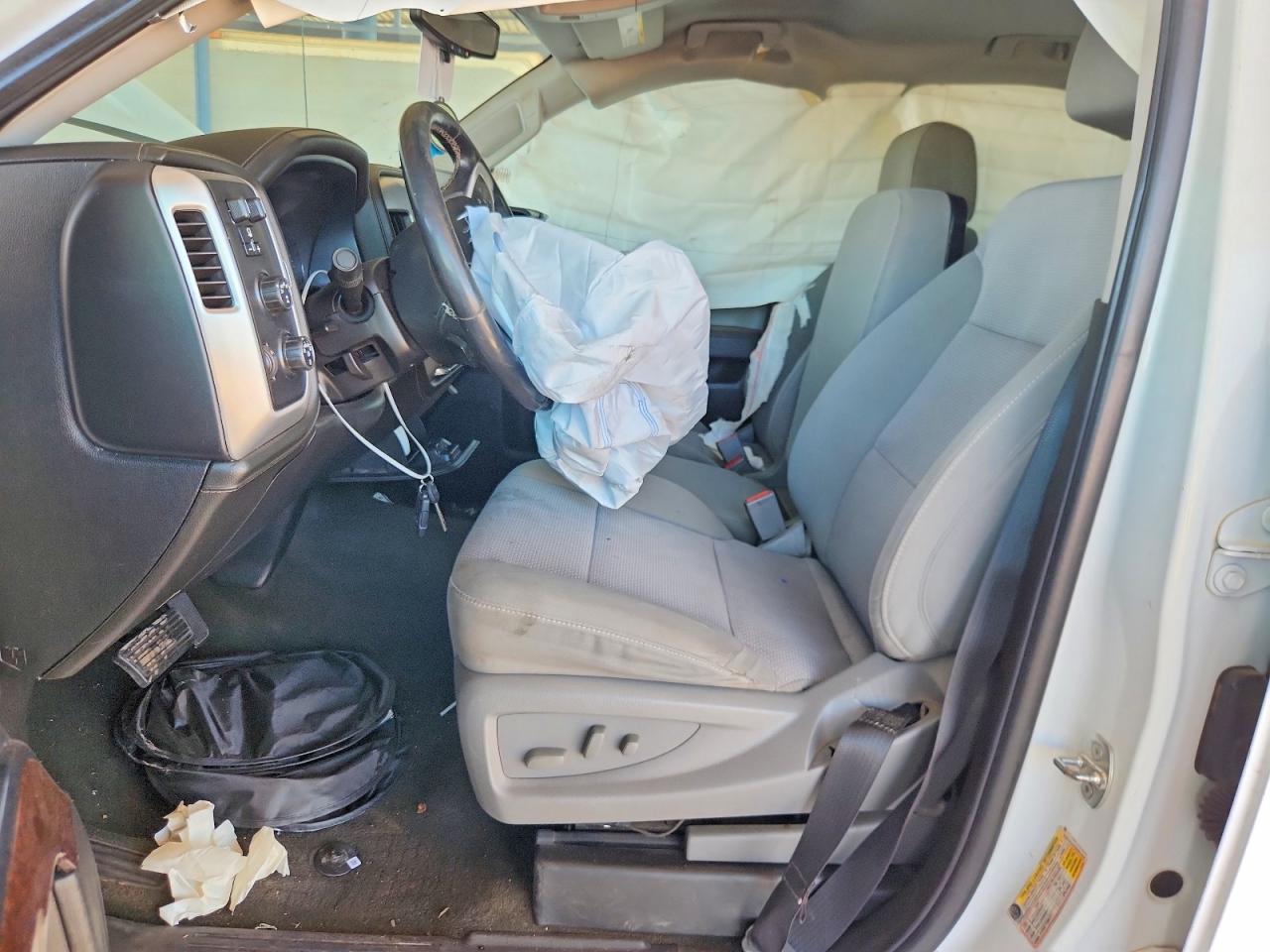 2018 Gmc Sierra K1500 Sle White vin: 3GTU2MEC1JG279378