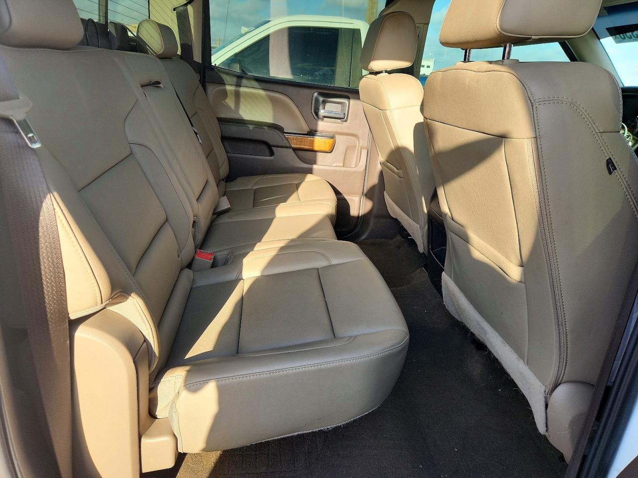 2017 Gmc Sierra K1500 Slt White vin: 3GTU2NEC5HG140063