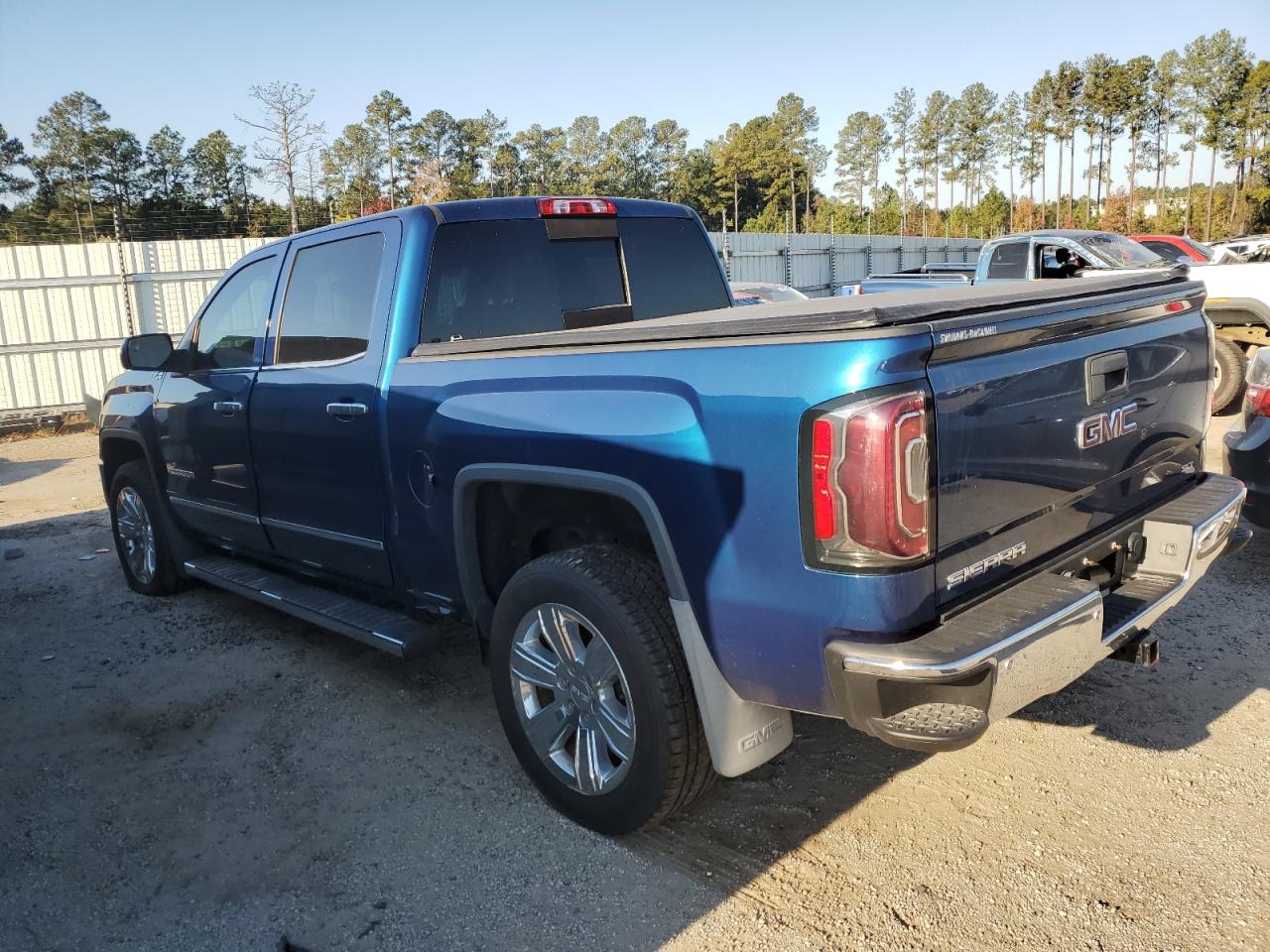 2018 Gmc Sierra K1500 Slt Blue vin: 3GTU2NEC7JG138207