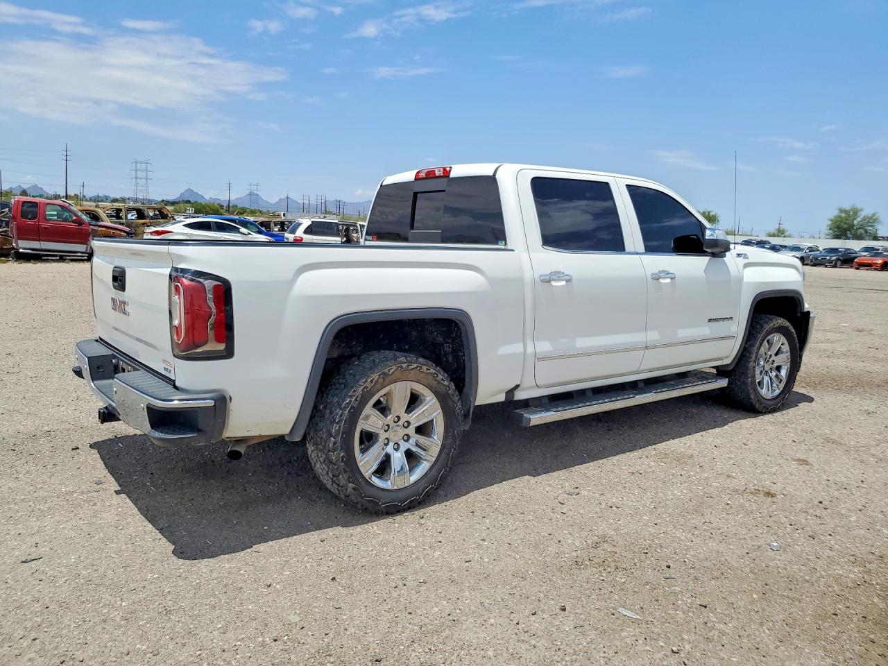 2018 Gmc Sierra K1500 Slt White vin: 3GTU2NEC7JG194583