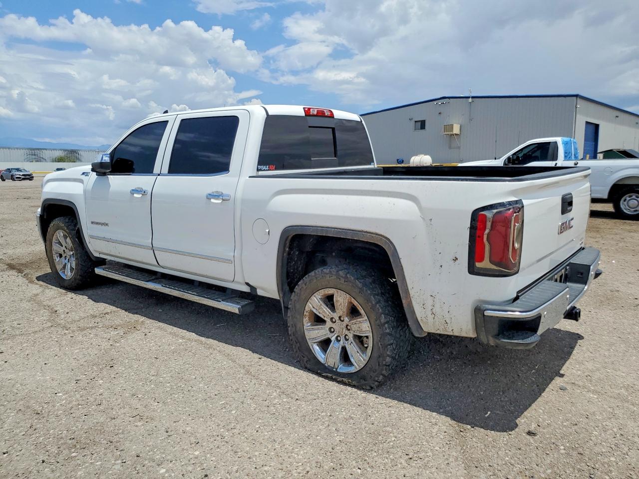 2018 Gmc Sierra K1500 Slt White vin: 3GTU2NEC7JG194583