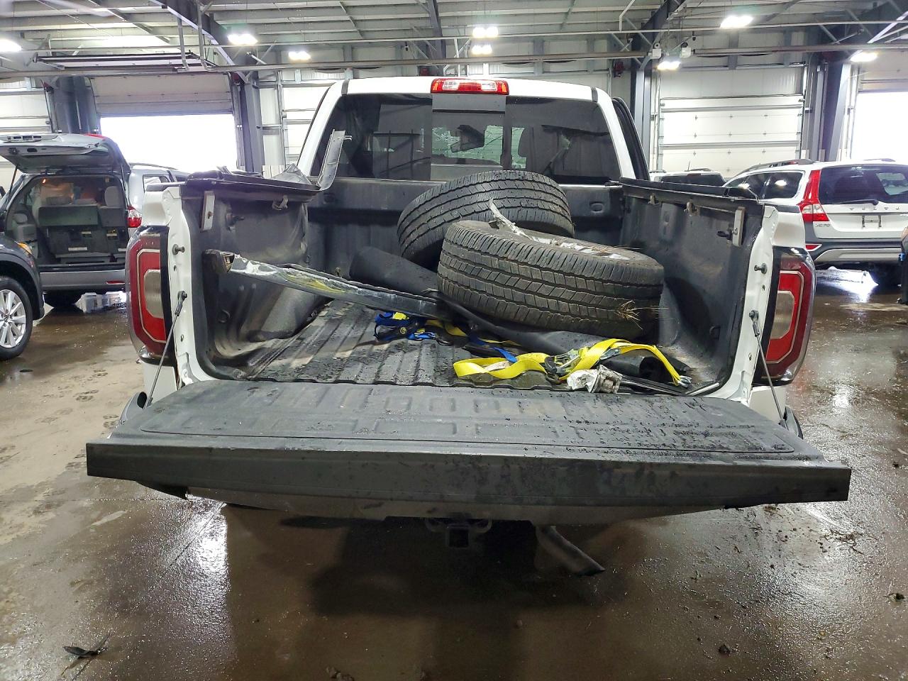 2018 Gmc Sierra K1500 Slt White vin: 3GTU2NECXJG572265