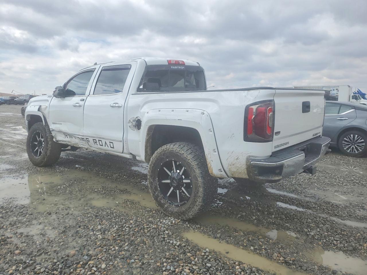 2018 Gmc Sierra K1500 Slt White vin: 3GTU2NEJXJG141990