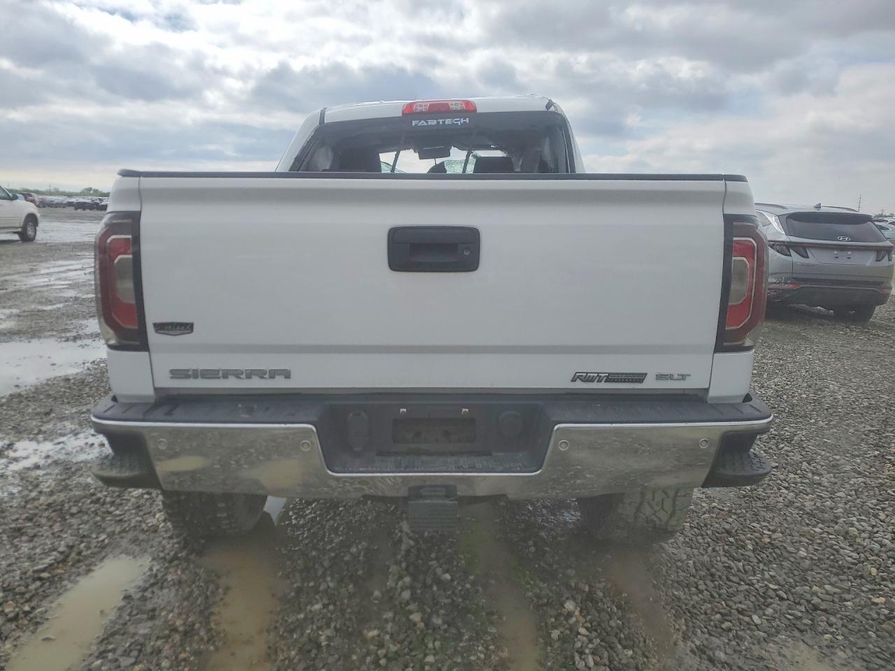 2018 Gmc Sierra K1500 Slt White vin: 3GTU2NEJXJG141990