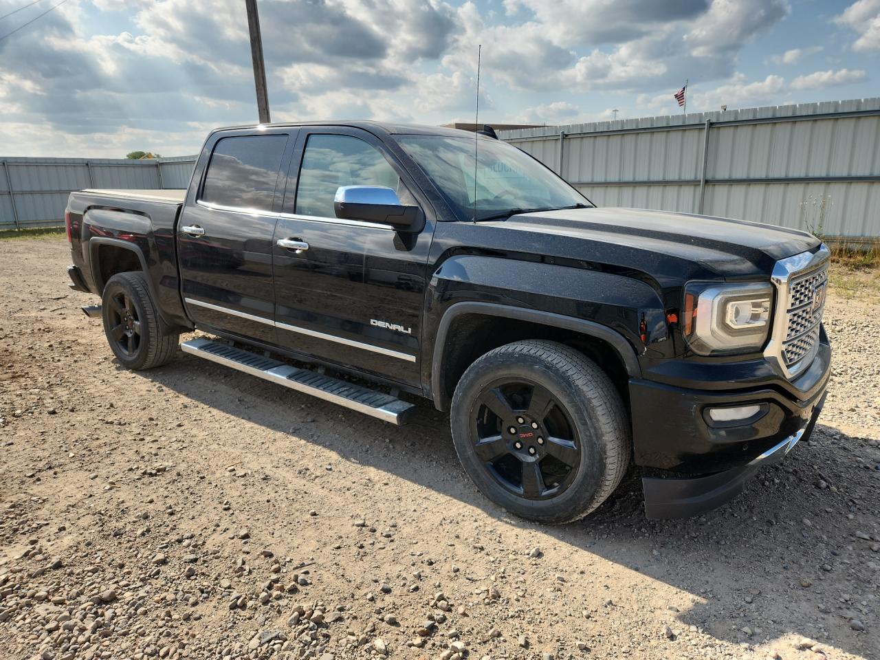 2017 Gmc Sierra K1500 Denali Black vin: 3GTU2PEJ0HG245569 Damage: Right Front Fender, Dent(S) W/ Paint Dmg, 7 To 8 Inches