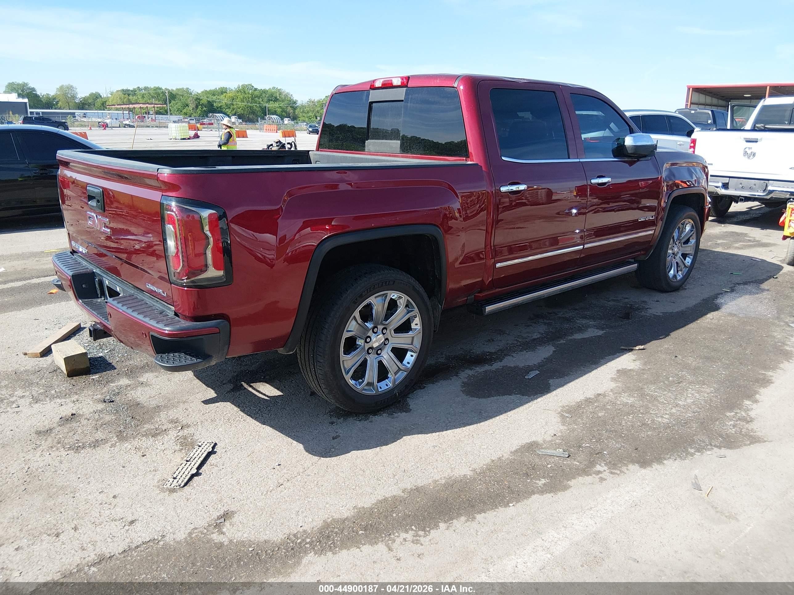 2017 Gmc Sierra 1500 Denali Красный vin: 3GTU2PEJ3HG243492