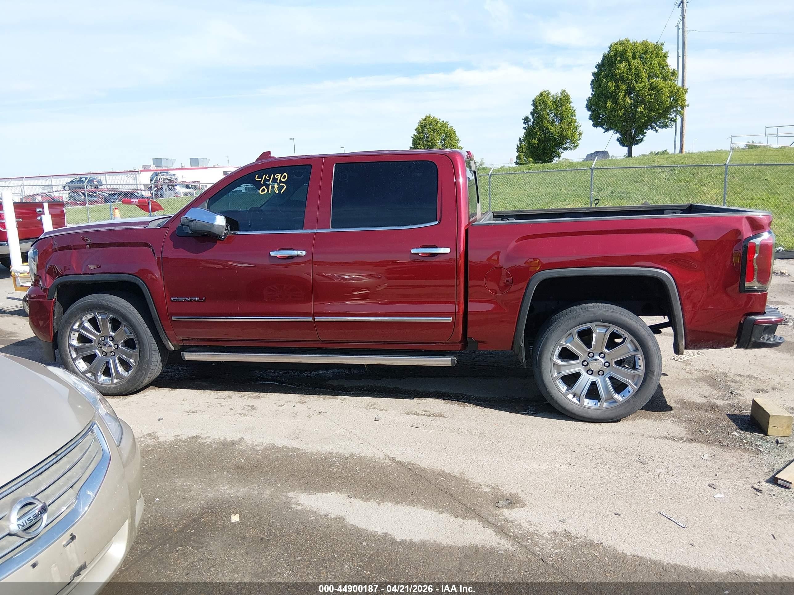 2017 Gmc Sierra 1500 Denali Красный vin: 3GTU2PEJ3HG243492
