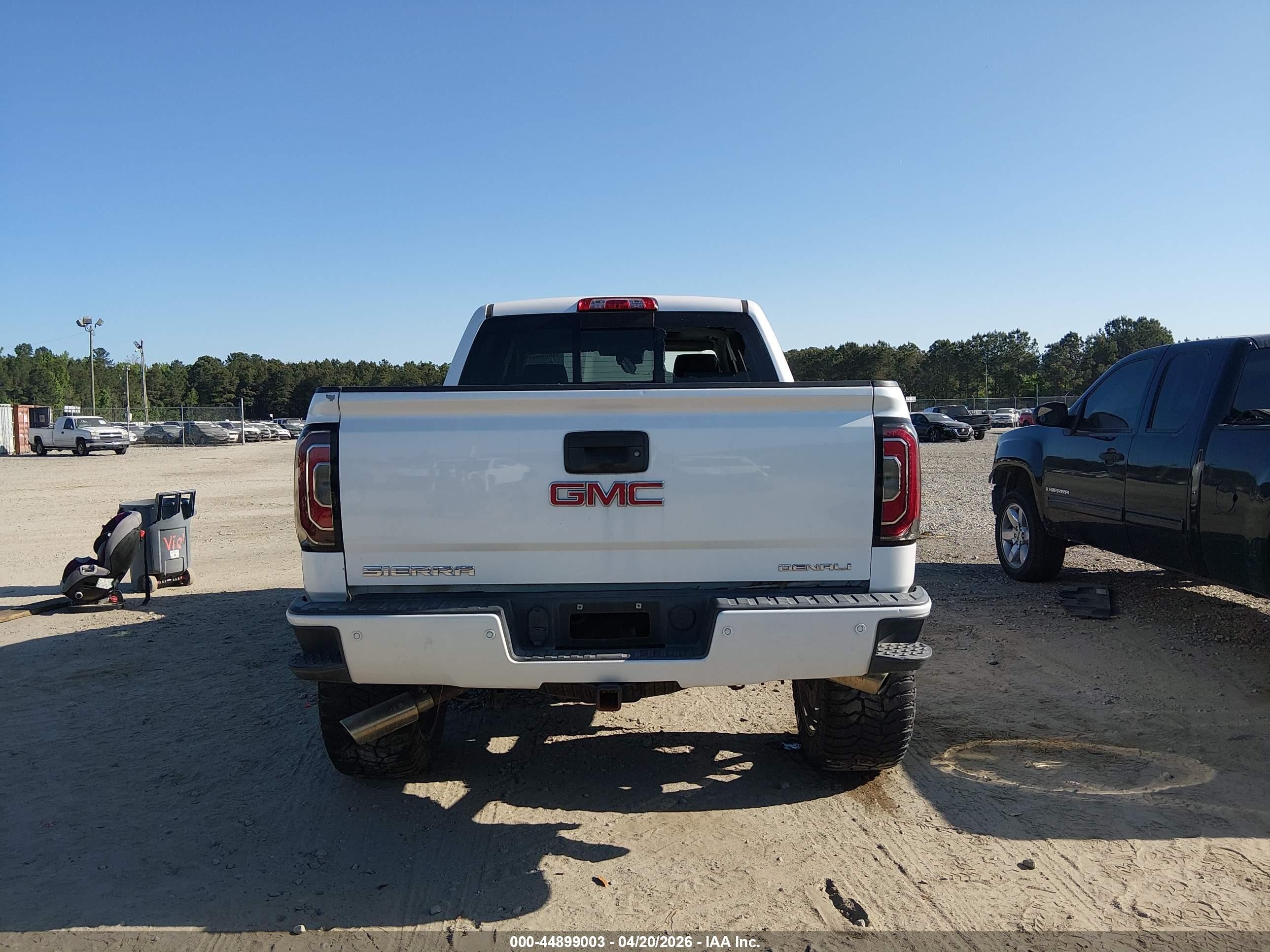 2017 Gmc Sierra 1500 Denali Белый vin: 3GTU2PEJ3HG251365