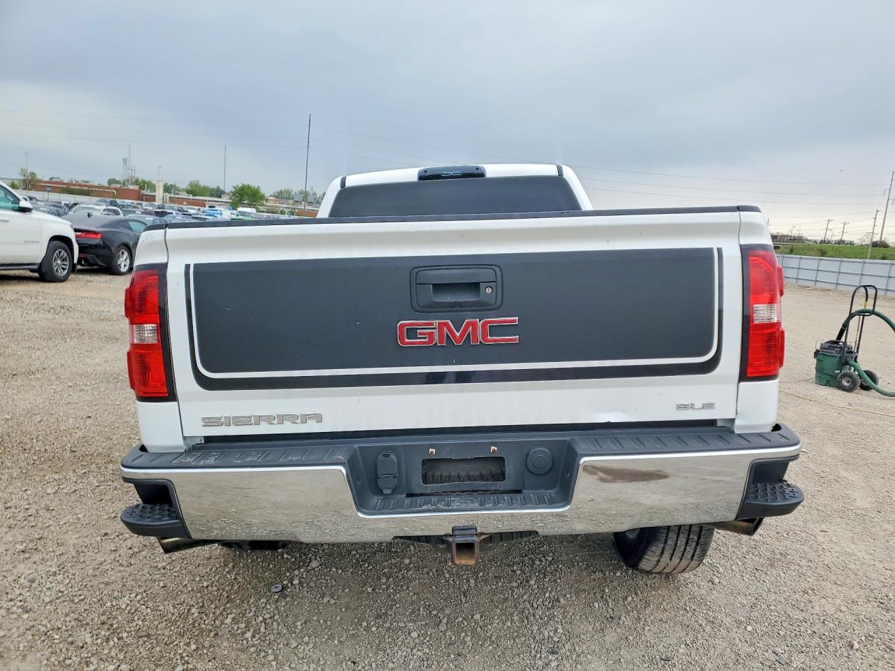 2015 Gmc Sierra K1500 Sle White vin: 3GTU2UEC2FG357481
