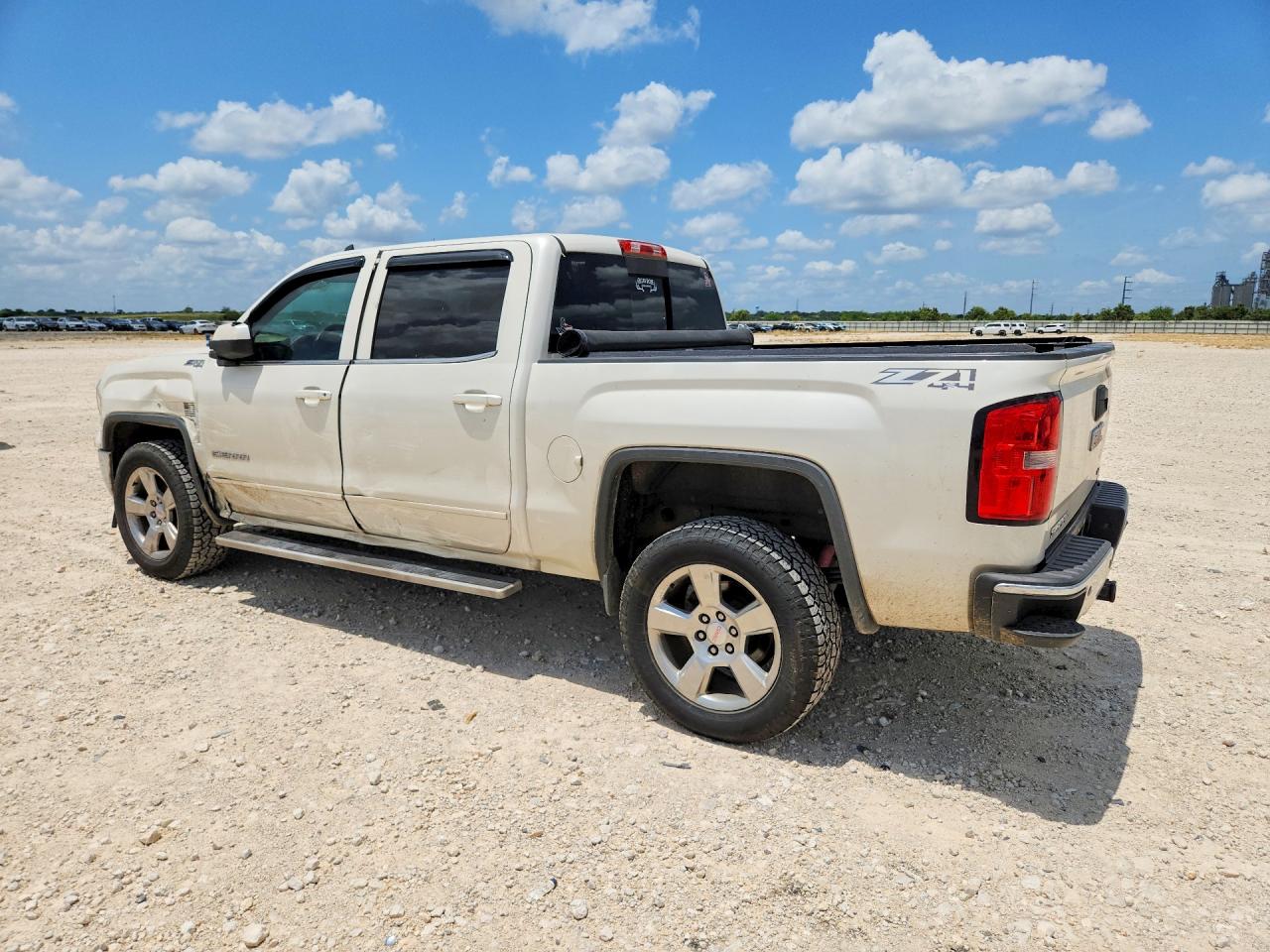 2015 Gmc Sierra K1500 Sle White vin: 3GTU2UEC4FG181422