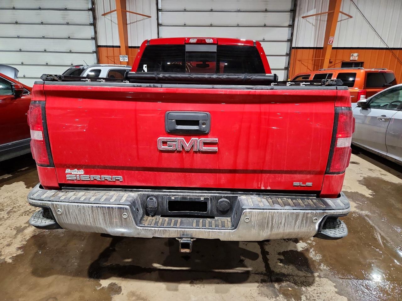 2015 Gmc Sierra 1500 Sle Crew Красный vin: 3GTU2UEC4FG258547