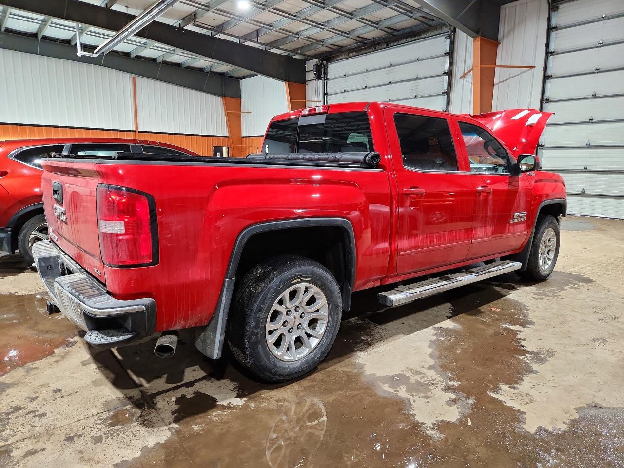 2015 Gmc Sierra 1500 Sle Crew Красный vin: 3GTU2UEC4FG258547