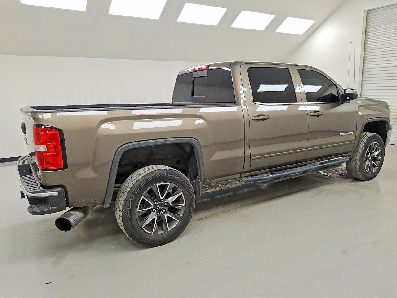 2015 Gmc Sierra K1500 Sle Коричневый vin: 3GTU2UEC7FG174500