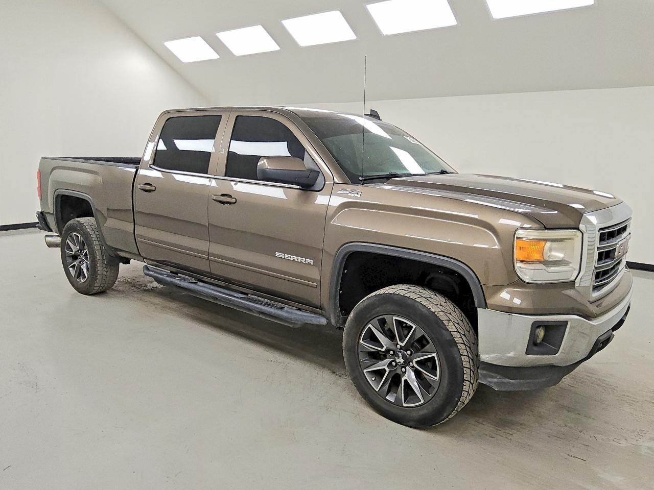 2015 Gmc Sierra K1500 Sle Коричневый vin: 3GTU2UEC7FG174500