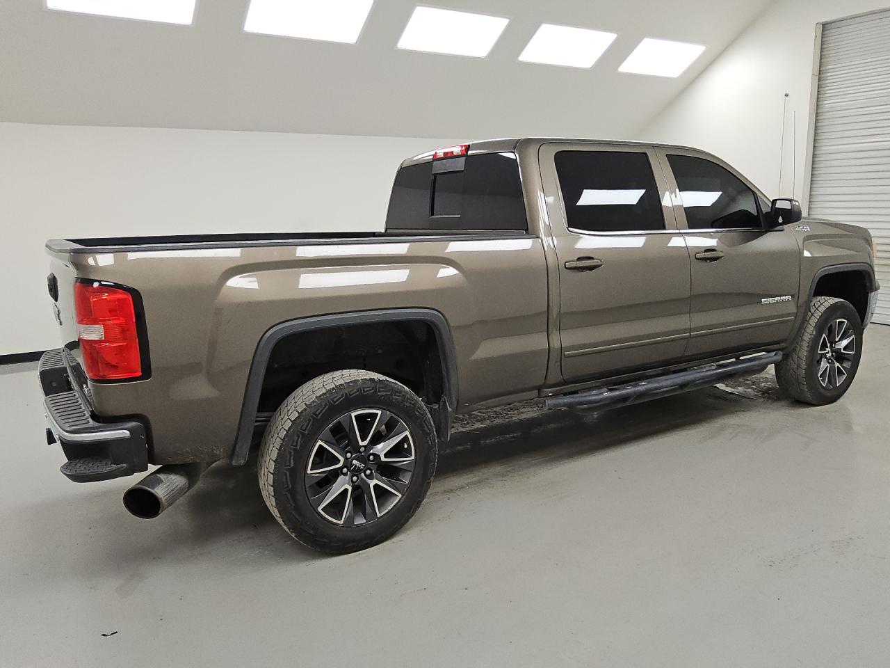 2015 Gmc Sierra K1500 Sle Коричневый vin: 3GTU2UEC7FG174500 Damage: Right Running Board, Aftermarket, Acceptable