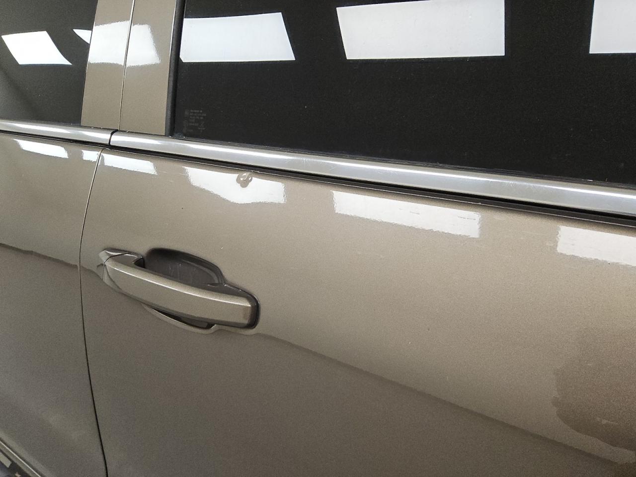 2015 Gmc Sierra K1500 Sle Коричневый vin: 3GTU2UEC7FG174500 Damage: Right Front Door, Dent(S) W/ Paint Dmg, 1/2 To 1 Inch
