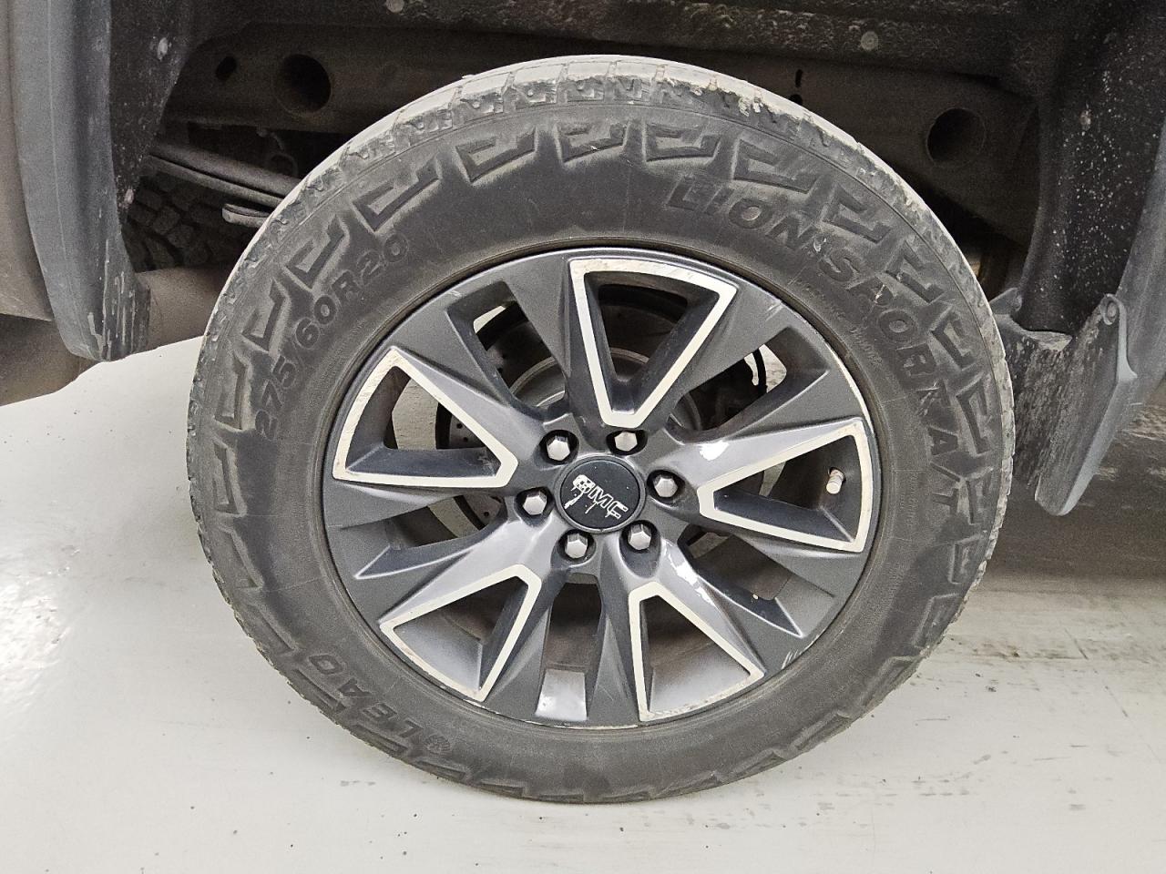 2015 Gmc Sierra K1500 Sle Коричневый vin: 3GTU2UEC7FG174500 Damage: Right Rear Wheel, Curb Rash, > 12 Inches