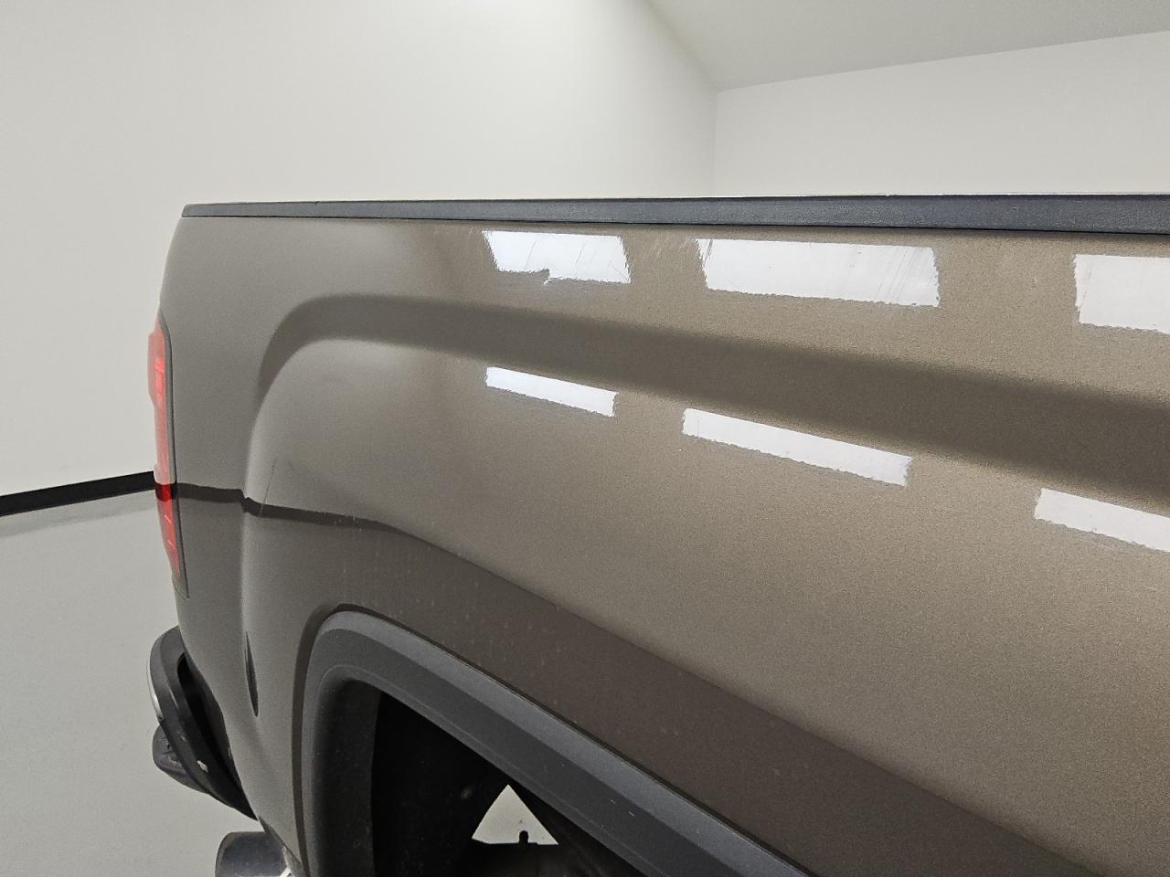 2015 Gmc Sierra K1500 Sle Коричневый vin: 3GTU2UEC7FG174500 Damage: Right Bed Side, Multiple Dents/Paint Damage, 2