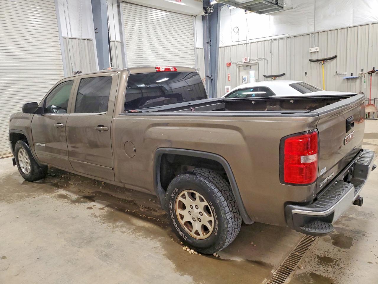 2015 Gmc Sierra K1500 Sle Коричневый vin: 3GTU2UEC7FG242214