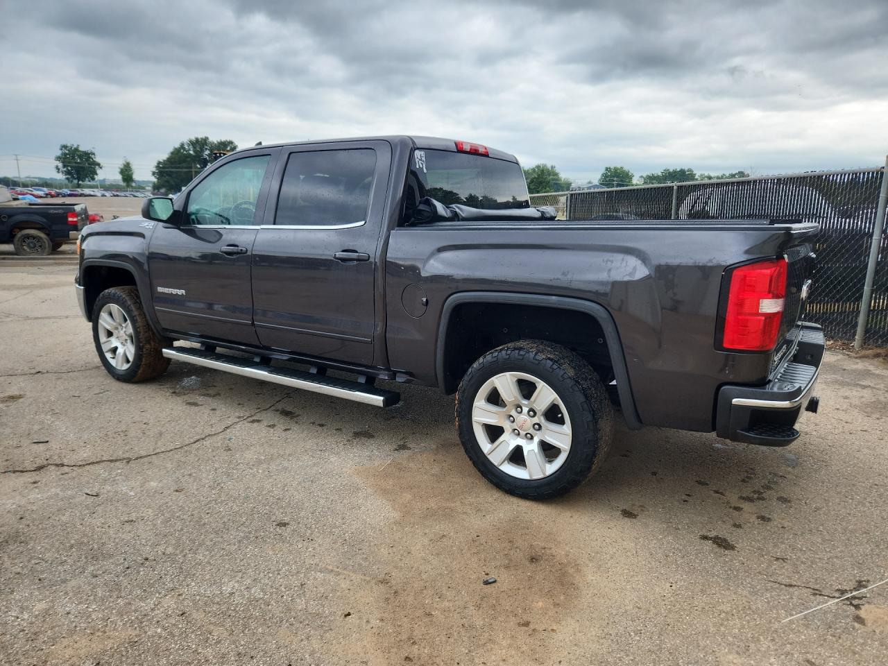 2015 Gmc Sierra K1500 Sle Charcoal vin: 3GTU2UEC7FG285337 Damage: Left Bed Side, Dent(S) W/ Paint Dmg, 1 To 2 Inches