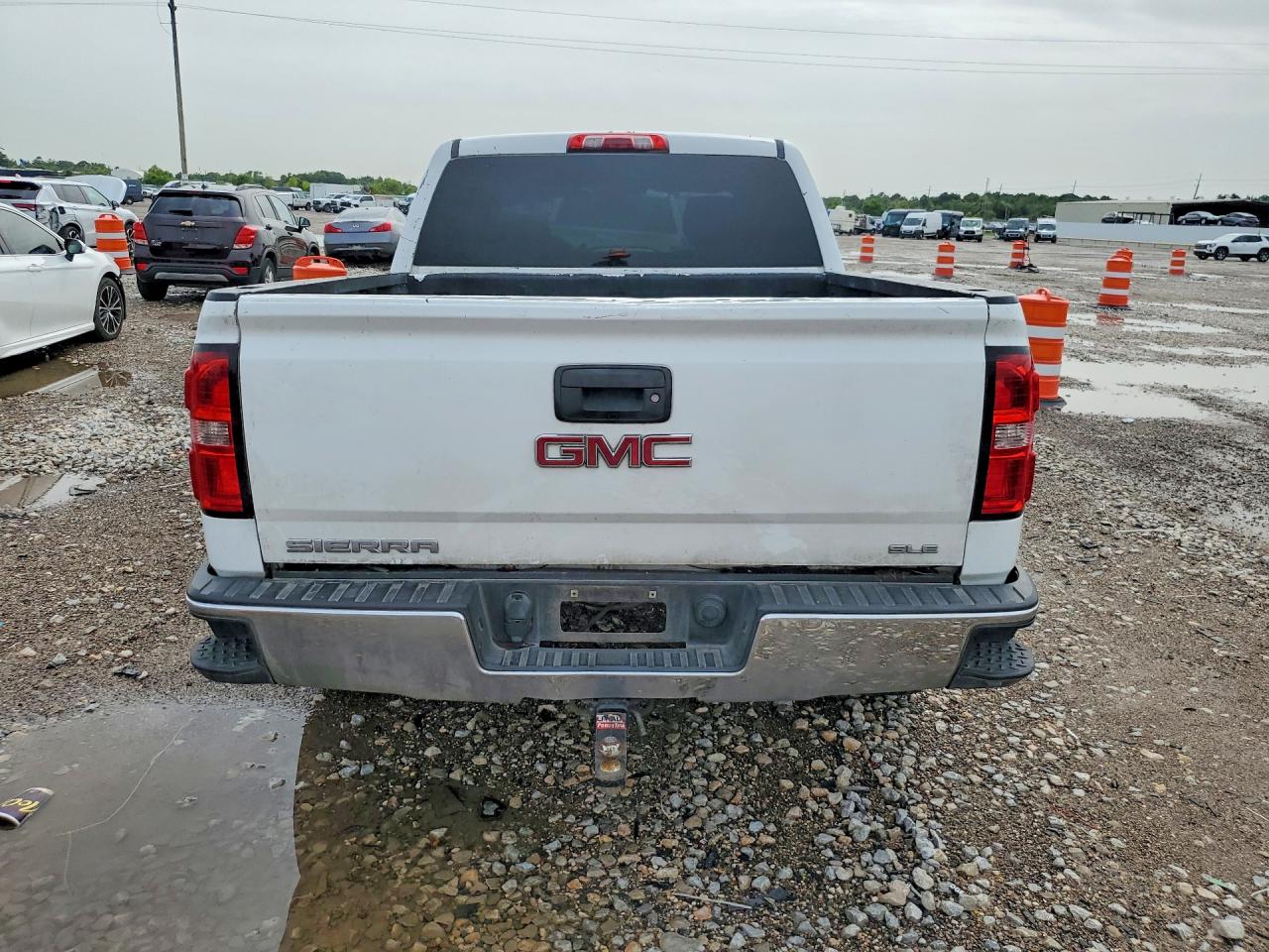 2015 Gmc Sierra K1500 Sle White vin: 3GTU2UECXFG205383