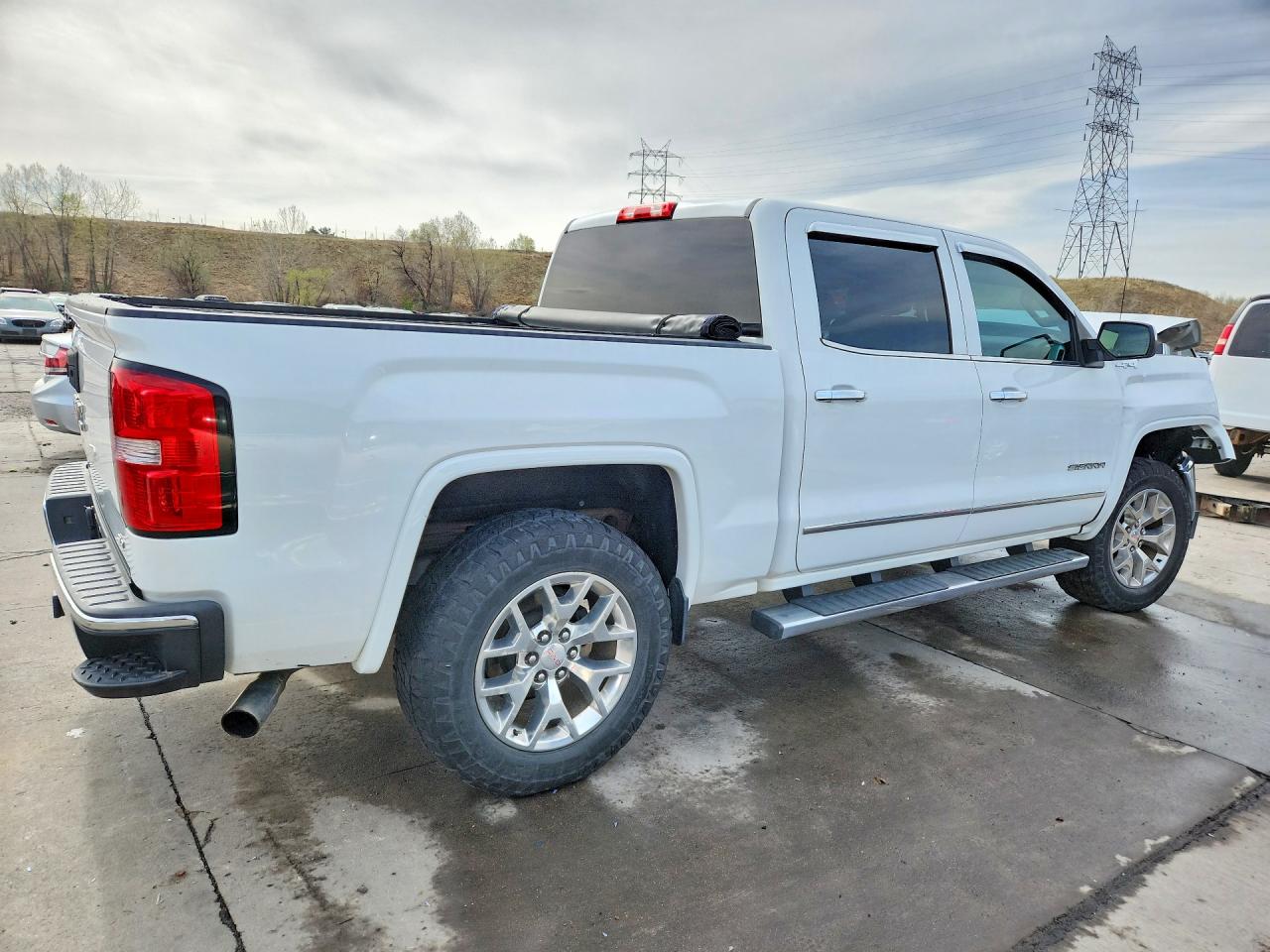 2015 Gmc Sierra K1500 Slt White vin: 3GTU2VEC2FG447042
