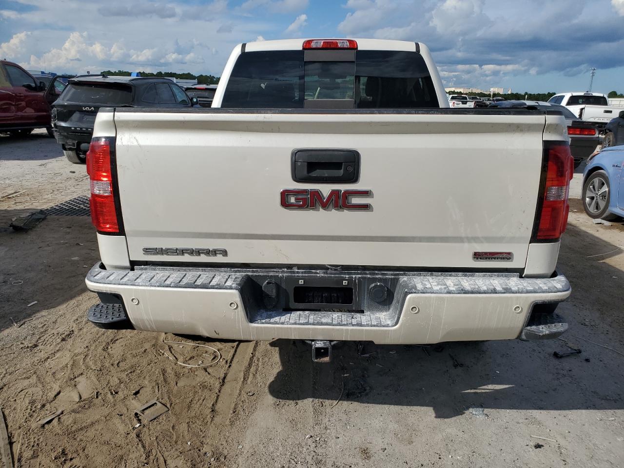 2015 Gmc Sierra K1500 Slt White vin: 3GTU2VEC3FG277015