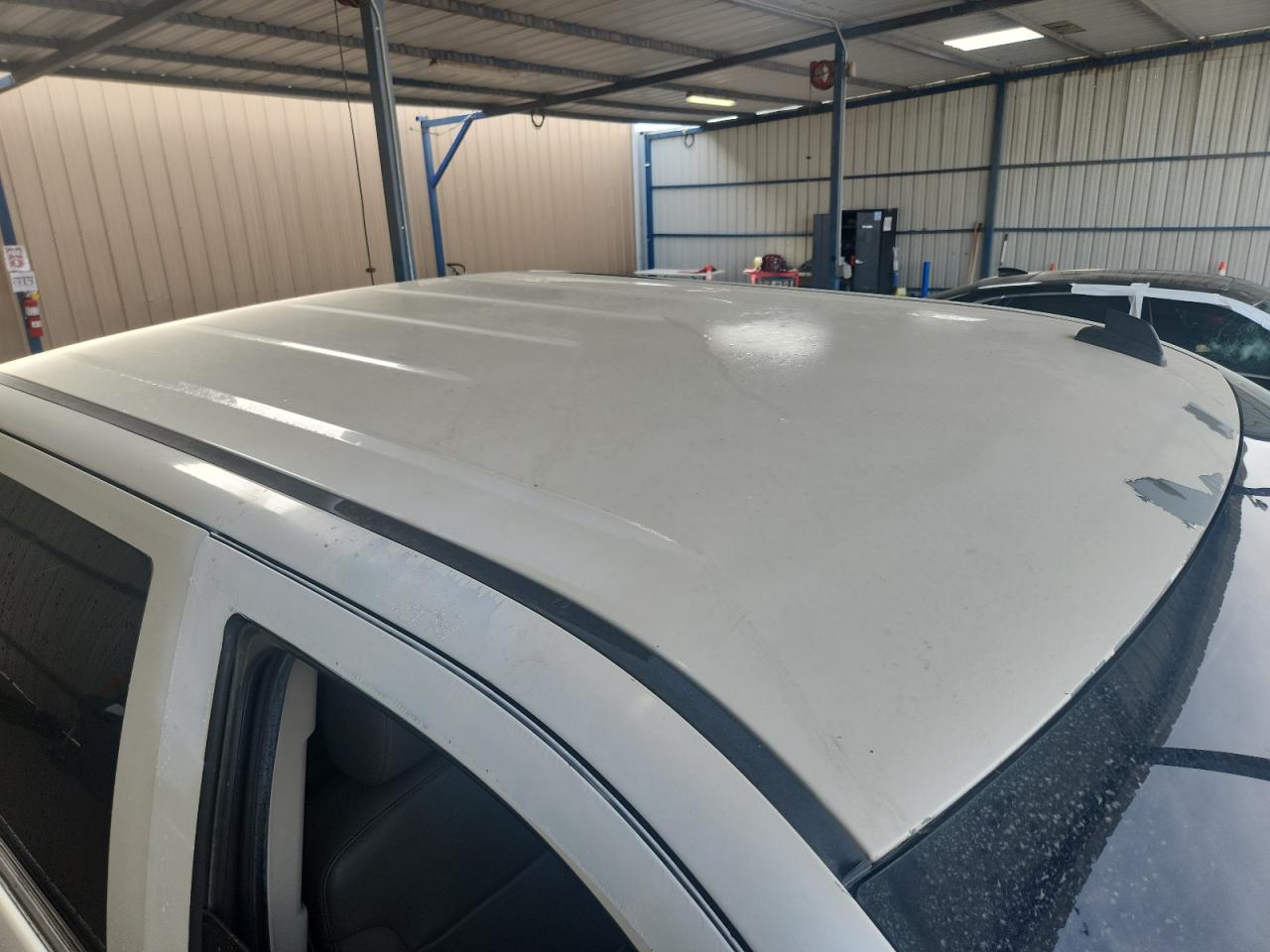 2014 Gmc Sierra K1500 Slt Белый vin: 3GTU2VEC7EG547197 Damage: Roof, Peeling, > 12 Inches
