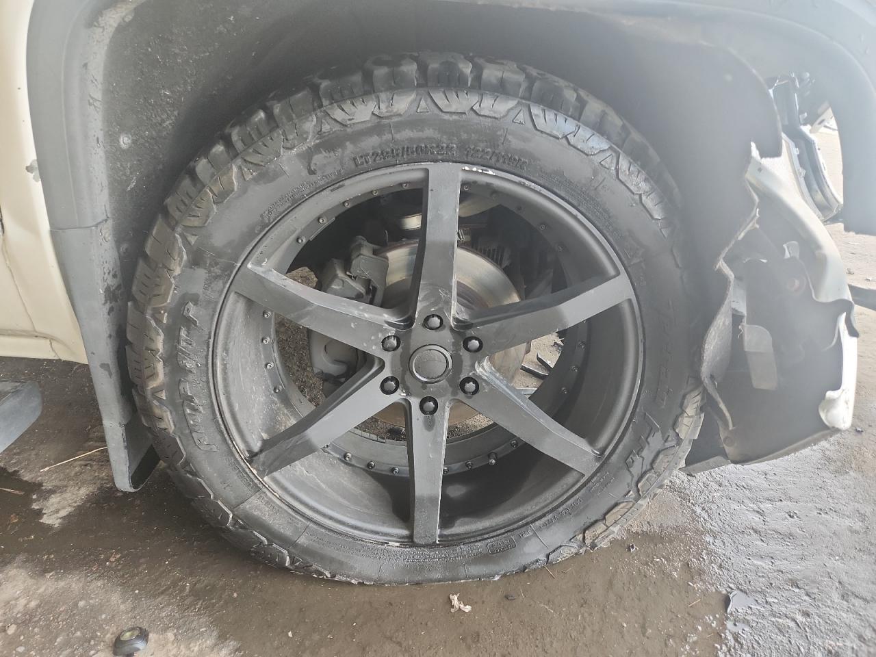 2014 Gmc Sierra K1500 Slt Белый vin: 3GTU2VEC7EG547197 Damage: Right Front Wheel, Curb Rash, 4 To 5 Inches