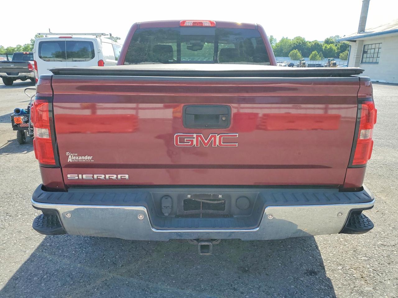 2015 Gmc Sierra K1500 Slt Red vin: 3GTU2VEC7FG182229