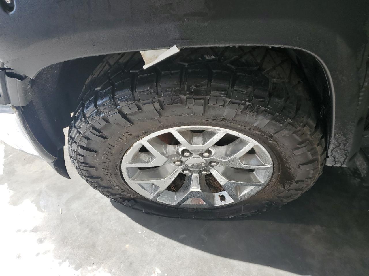 2014 Gmc Sierra K1500 Slt Black vin: 3GTU2VEC8EG296495 Damage: Left Front Tire, Separated, Replacement Required