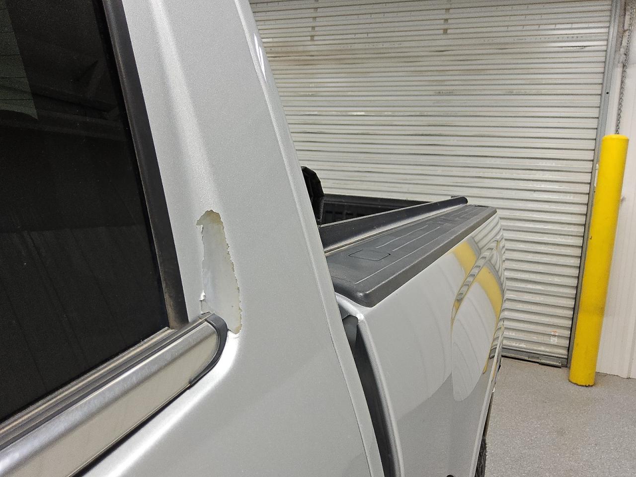 2014 Gmc Sierra K1500 Slt Серебряный vin: 3GTU2VEJ6EG475634 Damage: Left Rear Door, Chipped, 3