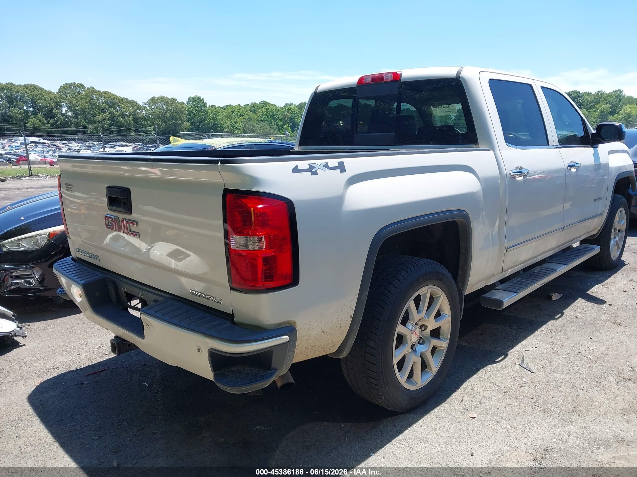 2015 Gmc Sierra 1500 Denali White vin: 3GTU2WEC5FG291536