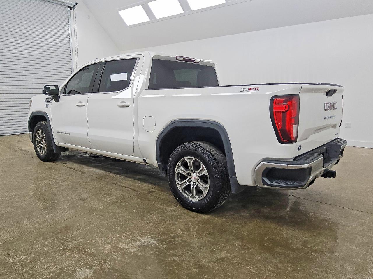 2020 Gmc Sierra K1500 Sle White vin: 3GTU9BED2LG219329