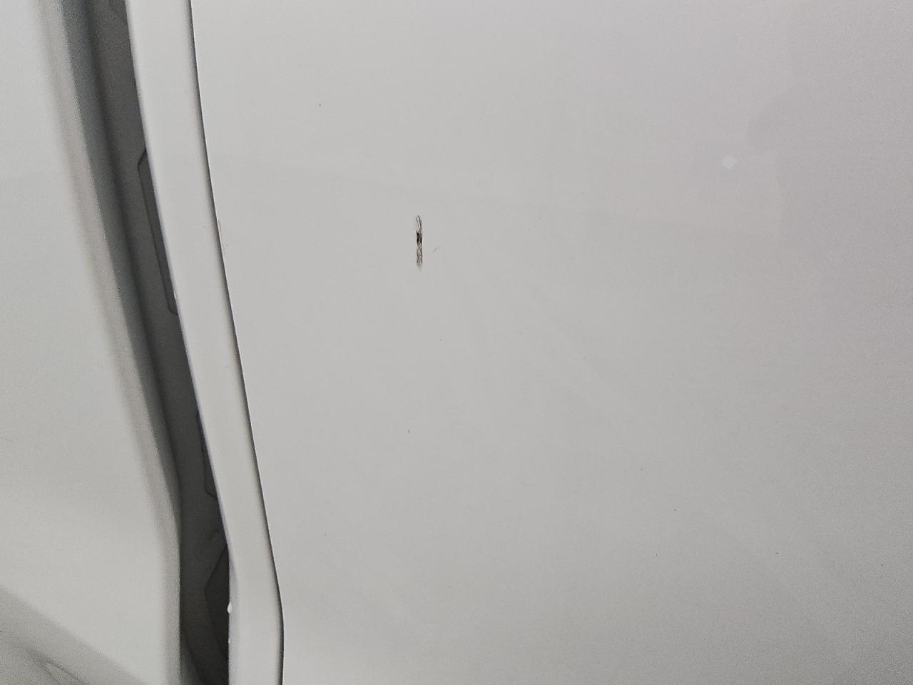 2020 Gmc Sierra K1500 Sle White vin: 3GTU9BED2LG219329 Damage: Right Rear Door, Heavy Scratch, 1 To 2 Inches