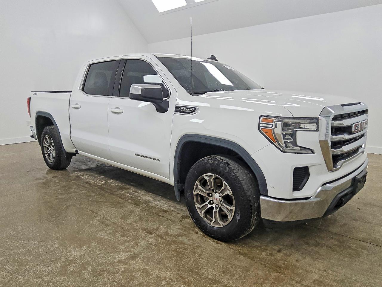 2020 Gmc Sierra K1500 Sle White vin: 3GTU9BED2LG219329