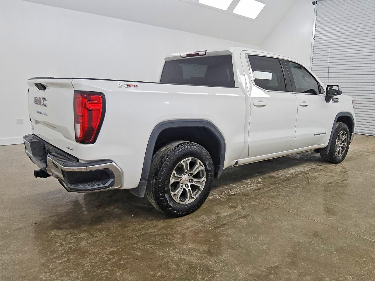 2020 Gmc Sierra K1500 Sle White vin: 3GTU9BED2LG219329